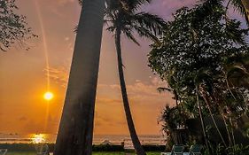 Perla de la Playa Beachfront Hotel